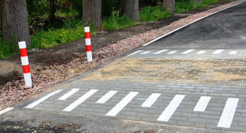 Piaseczyńska na Mokotowie zyskała nową nawierzchnię.