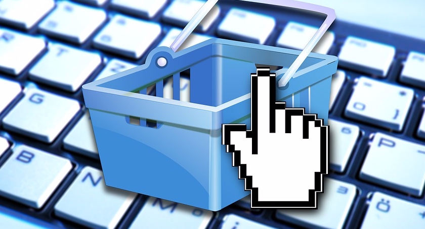 37-letni Sebastian K. zgarnął za fałszywy towar wystawiony na aukcji w Internecie 3000 zł.