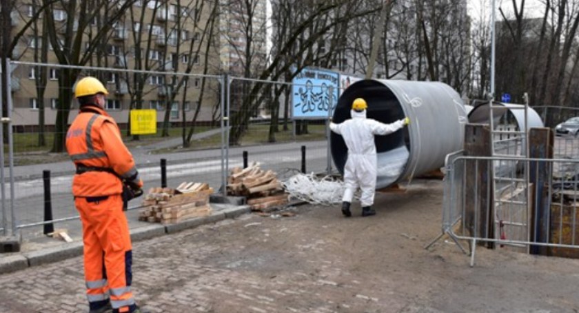 Prace przy kolektorze Nadbrzeżnym 