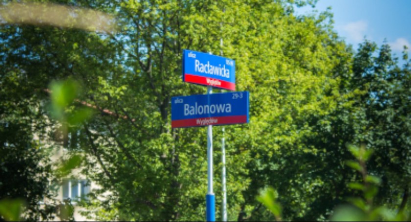 Tabliczki z nazwami ulic