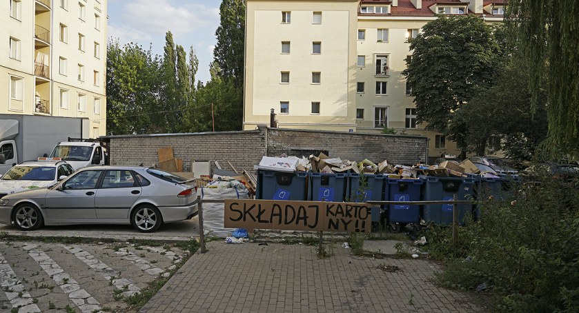 zdjęcie śmietnik 