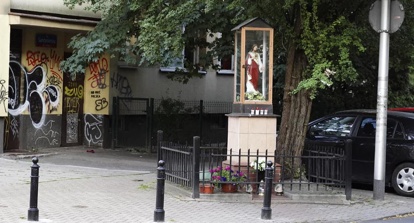 zdjęcie Kapliczka z ulicy Rejtana