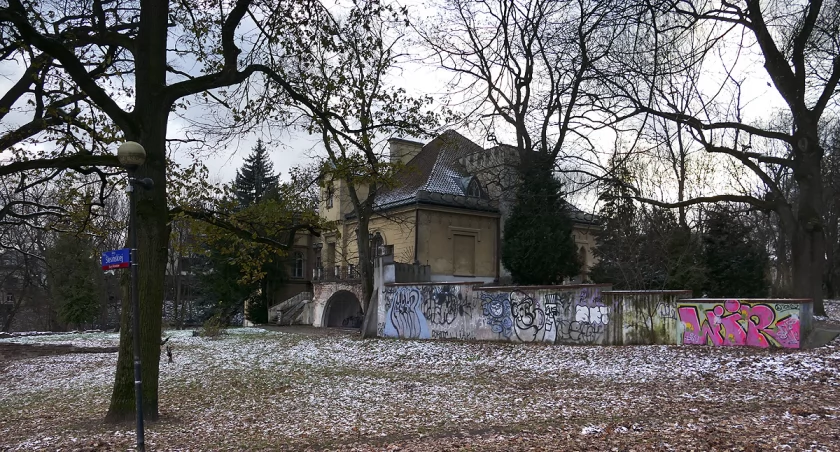 zdjęcie Walka z graffiti na Mokotowie
