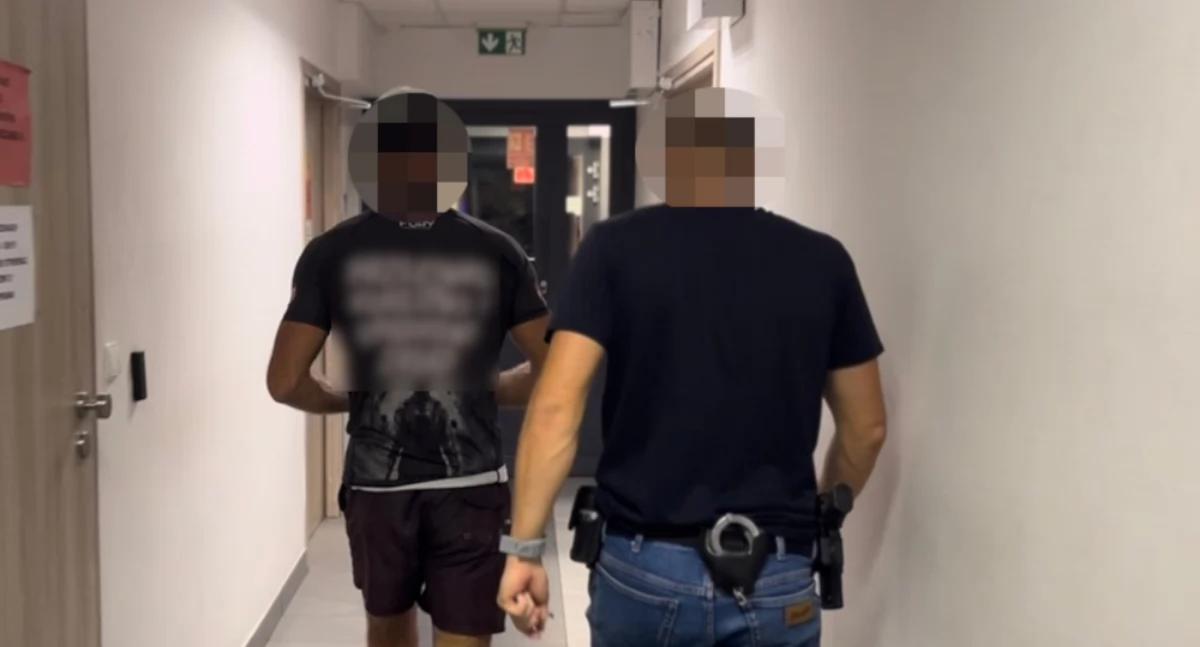 Działania Służb, Groził atakował nienawidził ręce miał niebezpieczne narzędzie akcja Mokotowie - zdjęcie, fotografia