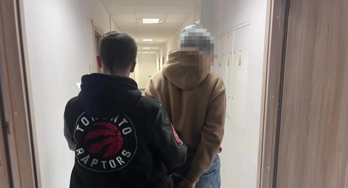Działania Służb, latek rękach policji Aresztowanie Mokotowie - zdjęcie, fotografia