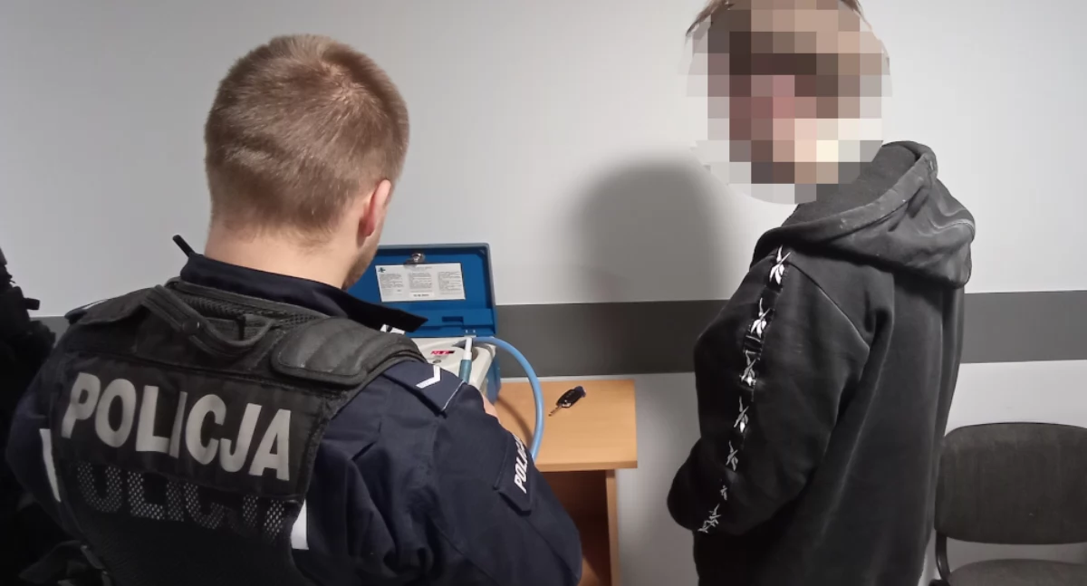 Działania Służb, PODWÓJNE KŁOPOTY GŁUPIEGO ZŁODZIEJA Akcja Mokotowie - zdjęcie, fotografia