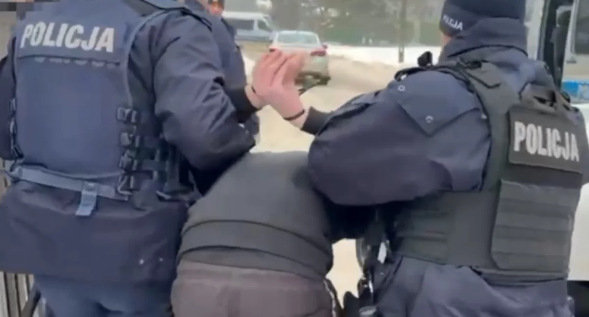 Działania Służb, GRUPĘ PRZESTĘPCZĄ zamieszani handel ludźmi Akcja Ursynowie! - zdjęcie, fotografia