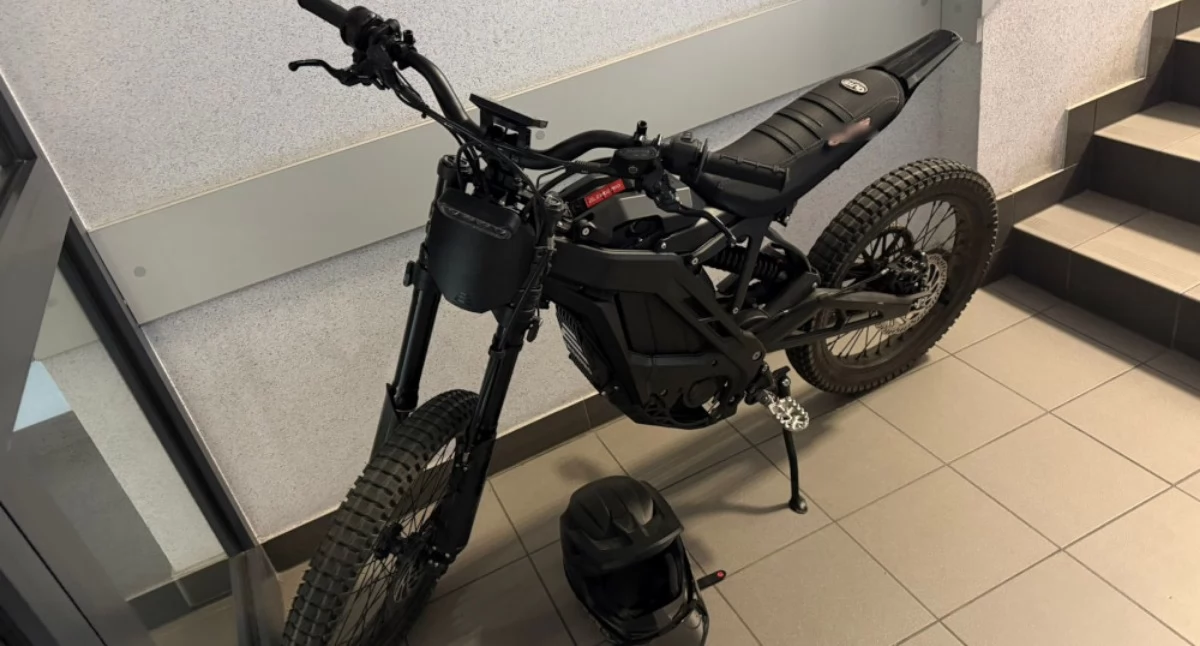 Działania Służb, Uderzył policjanta chciał uciec Złapany Wilanowie - zdjęcie, fotografia