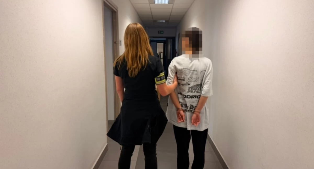 Działania Służb, SIEDZIAŁO GŁOWACH Policjanci Mokotowie AKCJI - zdjęcie, fotografia
