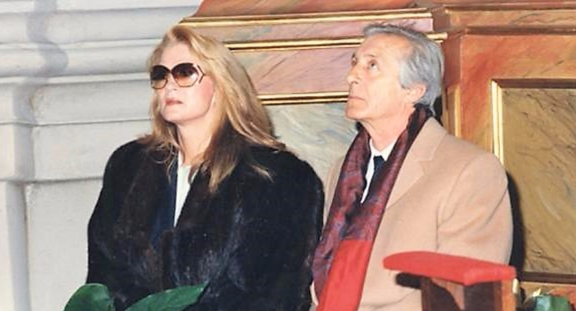 Love Story z Sadyby: Andrzej Kopiczyński i Monika Dzienisiewicz-Olbrychska rozdzieleni na cmentarzu