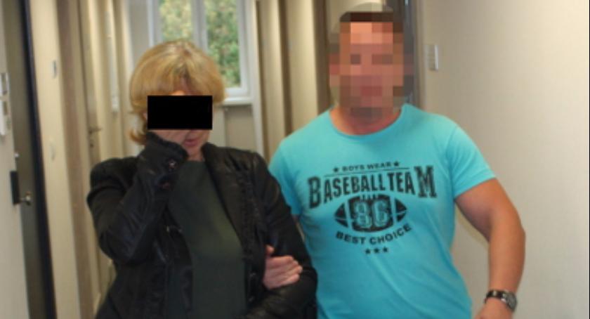 Okradły bank: mzgiem procederu była 53-latka, a pomocnicą w oszustwie 26-latka. Obie panny…