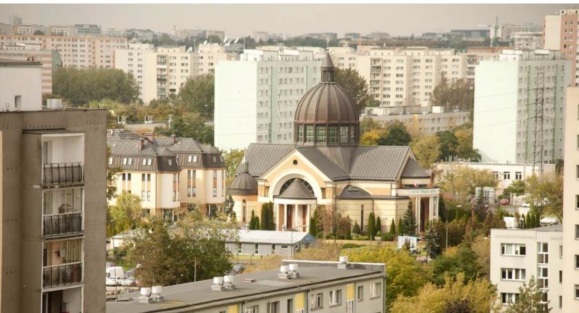 Chwila zachwytu internauty, widoczna na zdjęciach, które zrobił z XII piętra bloku, gdzie mieszka