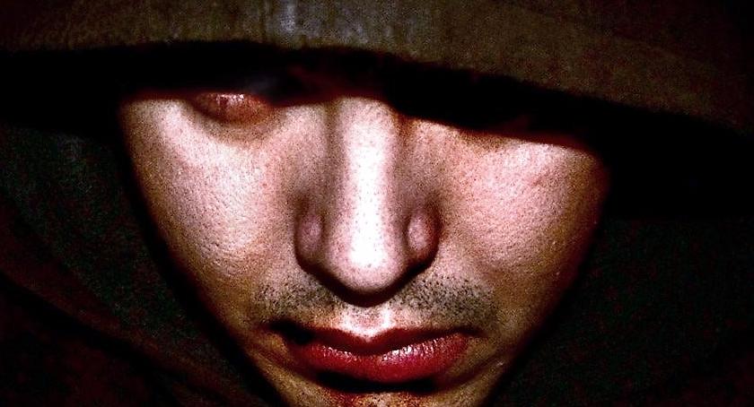 Ekshibicjonista grasuje niedaleko szkoły przy ul. Niegocińskiej: obnażył się i zniknął