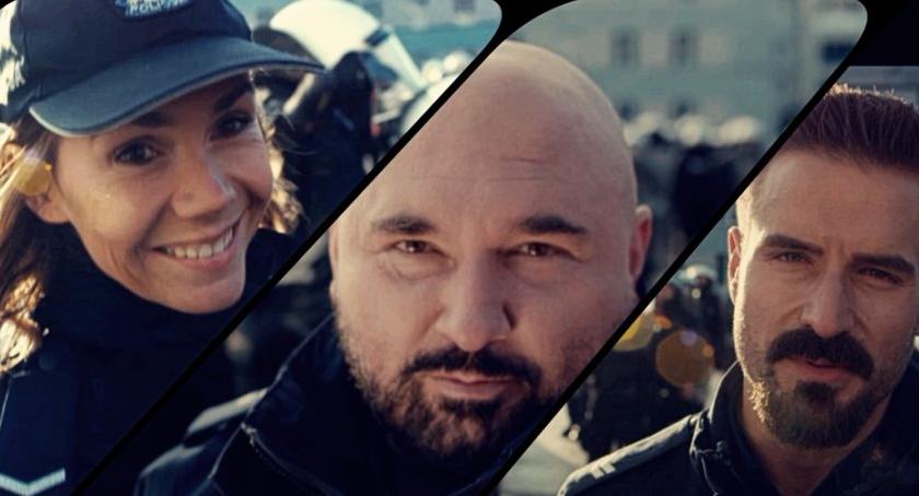 Aktorzy grający w filmach kryminalnych zachęcają młodzież do wstępowania w szeregi policji