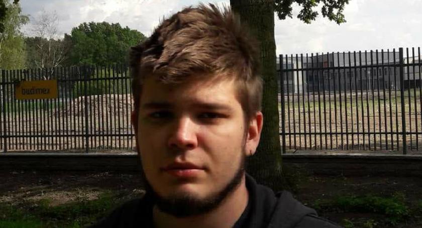„Szukam brata, Szymona, który wyszedł z domu i do tej pory nie wrócił. Proszę o pomoc!”