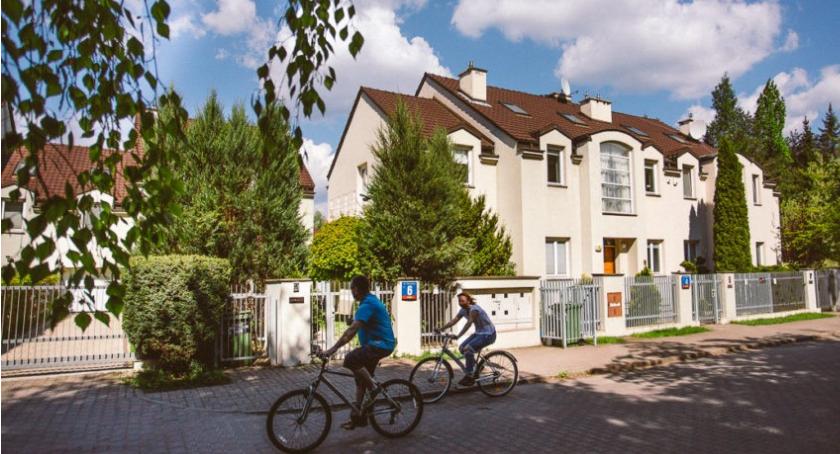 Zaczęło się od Jaśminowej i poszło… Są już Płatków Róż, Zapachu Bzów, Białego Dębu i Śpiewu Ptaków