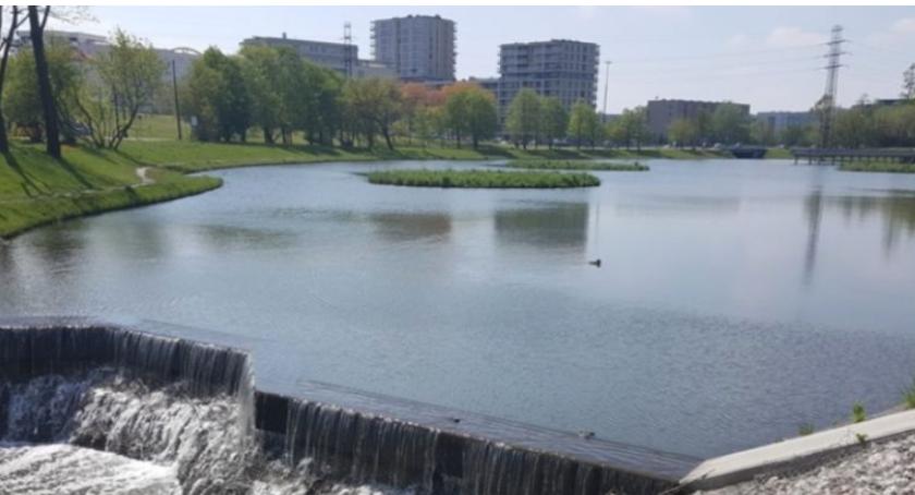 Na Służewcu jest nowy park. Został oficjalnie otwarty i… widać, że był w tym miejscu potrzebny