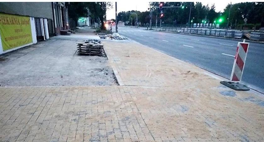 Na Powsińskiej klienci sklepów będą mogli spokojnie parkować przed nimi. Słupków nie będzie!