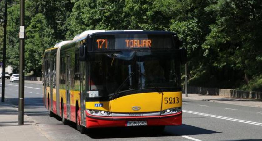 Wrześniowe zmiany i powroty komunikacji miejskiej na Mokotowie