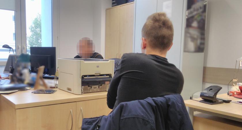 Wynajął mieszkanie na Mokotowie i zaraz zorganizował libację,  na której je zdemolował