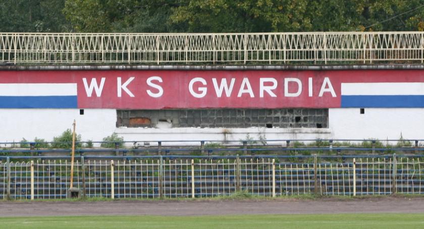 Czy na stadionie „Gwardii” powstaje polski Pentagon? Zaczął się ruch, jak w ulu…