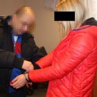 Młoda złodziejka z galerii