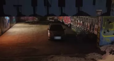 Zaparkował w przejściu podziemnym. Interwencja policjantów na Ursynowie