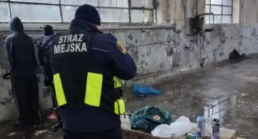 INTERWENCJA na Mokotowie. Brak zabezpieczeń był wykorzystywany