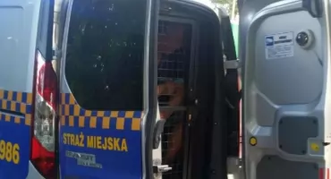 AKCJA na Mokotowie. W autobusie poczuł się, jak u siebie w łóżku