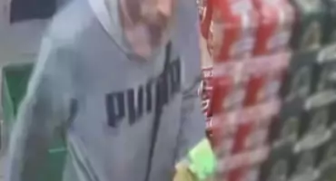 Poznajecie go? Dzwońcie na policję! Funkcjonariusze z KRP w Wilanowie działają