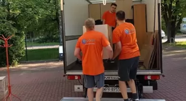Przeprowadzka na Mokotowie: jak zaplanować parking, windę i dostęp do budynku w 2026r.?